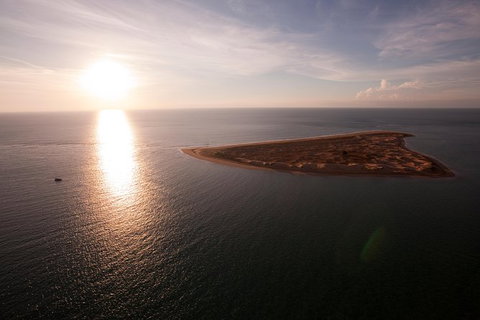 Turtle Tracks Tour To Bare Sand Island From Darwin - Accommodation NT 3