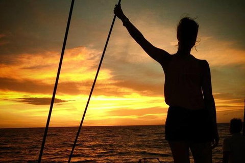 Sunset 3-Hour Cruise From Darwin Includes Dinner And Sparkling Wine - Accommodation NT 8