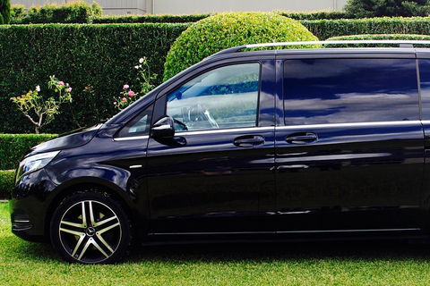 Luxury Sydney Airport Arrivals Transfer By People Mover - NT Tourism 2