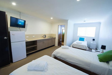 4-Week Surf Development Course - Accommodation NT 1