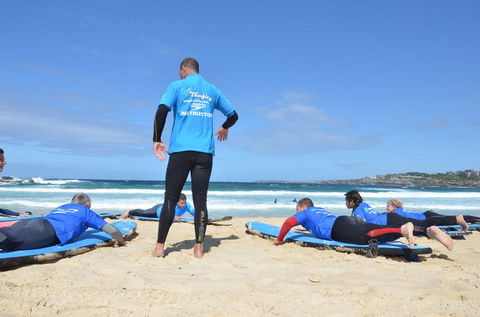 Surfing Lessons On Sydney\'s Bondi Beach - Accommodation NT 7