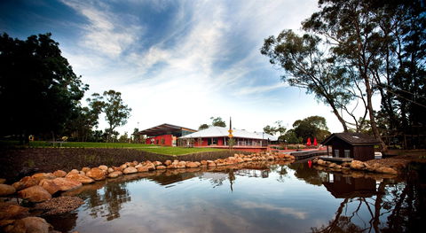 Savannah Visitor Plaza, Taronga Western Plains Zoo Dubbo - Accommodation NT 0