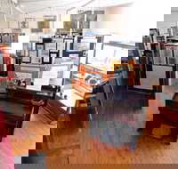 Stewarts Visitor Information and Gallery - Accommodation NT