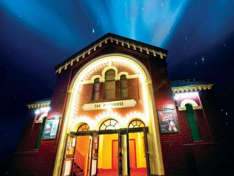 The Playhouse Theatre - Accommodation NT 1