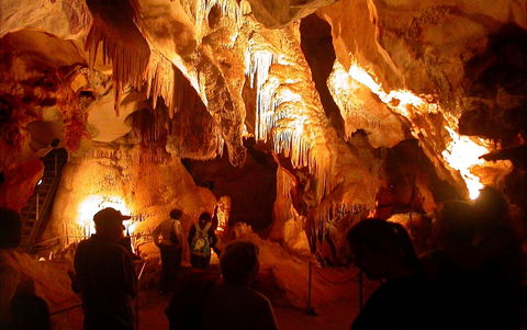 Careys Cave - Accommodation NT 0