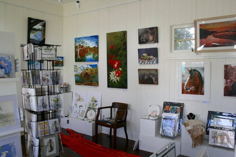 Old SchoolHouse Gallery - Accommodation NT 2
