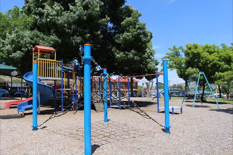 Tallangatta Triangles Park - Accommodation NT 2