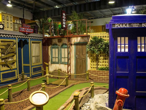 Unreal Mini Golf - Accommodation NT 0
