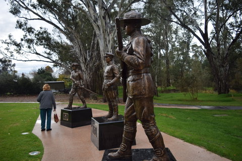 VC Memorial Park - Honouring Our Heroes - Accommodation NT 1