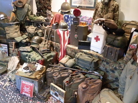 AAA Army Surplus And Collectables - Accommodation NT 1