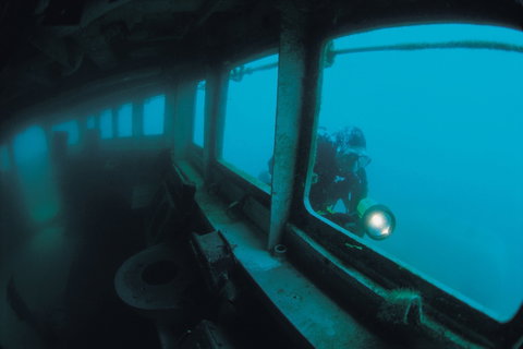Ex HMAS Hobart Dive Site - Accommodation NT 0