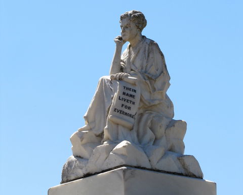 Weeping Mother Memorial - Accommodation NT 1
