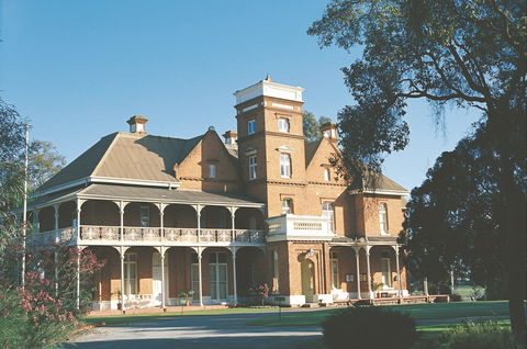 Guildford - Accommodation NT 1