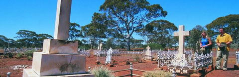 Old Pioneer Cemetery Coolgardie - Accommodation NT 0