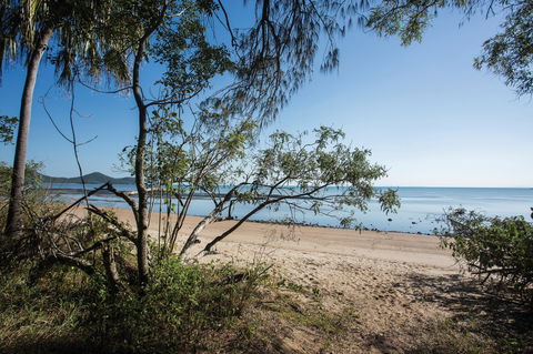 Cape Hillsborough National Park - Accommodation NT 1