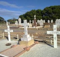 Historic Clan Ranald Shipwreck Graves - Accommodation NT