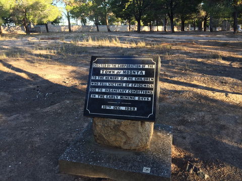 Moonta Cemetery Walks - Accommodation NT 1