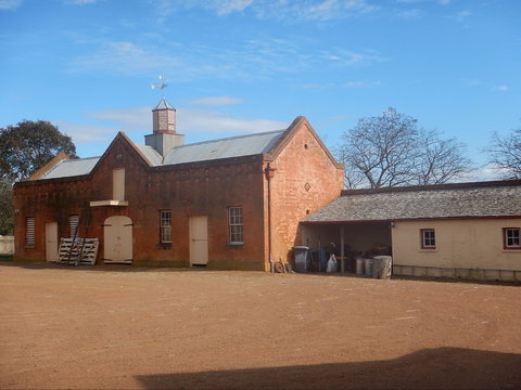 Cooma Cottage - Accommodation NT 1