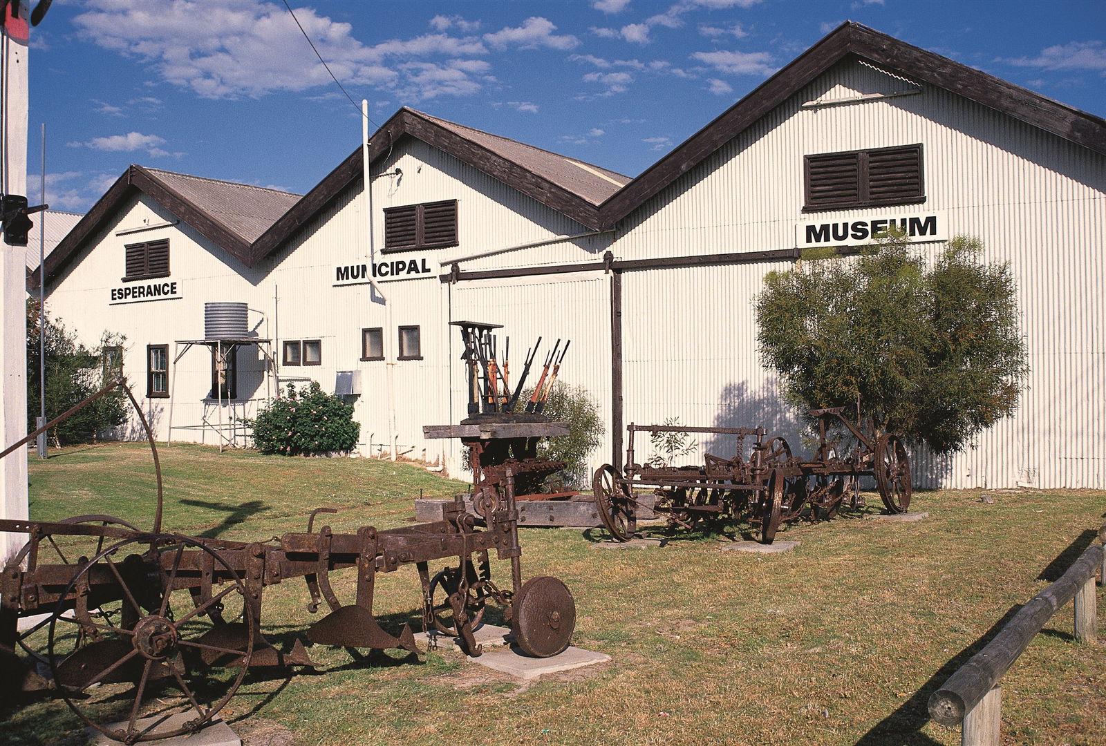  Accommodation NT