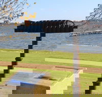 K7 Monument Barmera - Accommodation NT