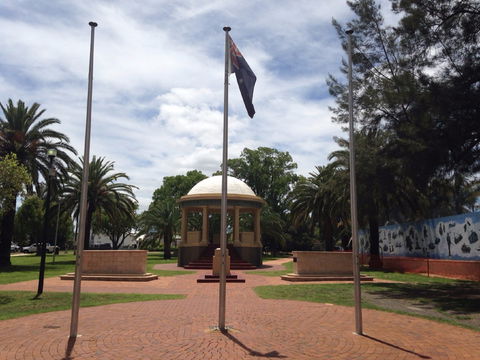 Kingaroy Memorial Park - Accommodation NT 0