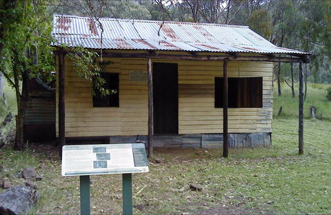 Scutts Hut - Accommodation NT 0