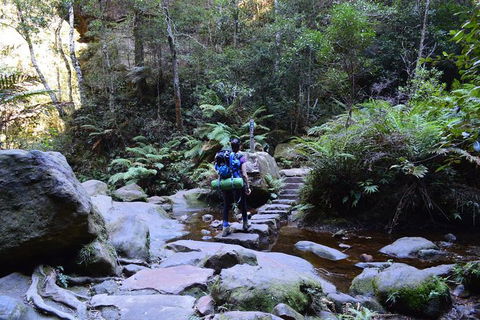 Blue Mountains Highlights - Overnight Hiking Trip - Accommodation NT 1