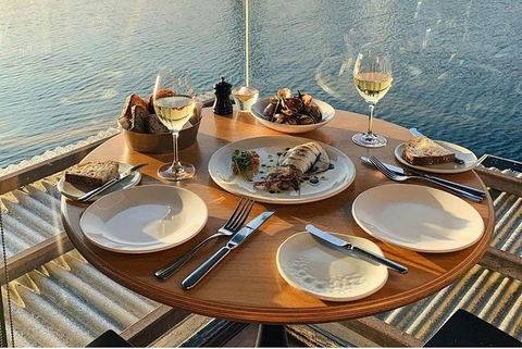 Sydney Private Tour And Sip And Sail Experience - Accommodation NT 2