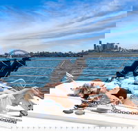 Private Sydney Harbour Sightseeing Cruise with Local Captain