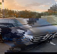 Luxury People Mover Transfer TO Sydney Airport  1 - 6 pax 