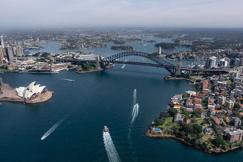 Sydney Sightseeing Tour In A Luxury Mercedes-Benz People Mover - NT Tourism 1