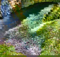 Jenolan Caves Blue Mountains And Kanangra walls Look out 4WD Day Tour