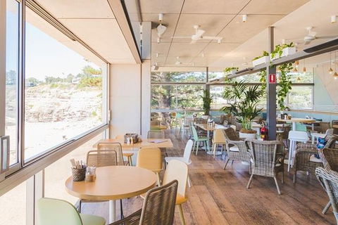 Lunch Experience At Beach House In Avalon - Accommodation NT 4