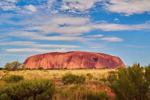 Explore Uluru: 7 Hours Guide Tour At Sunrise With Light Breakfast - Accommodation NT 1