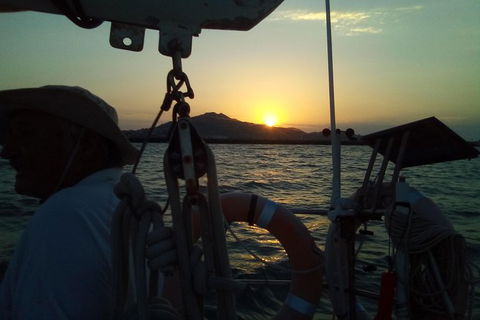 Sailing Boat Overnight Live Aboard Experience Townsville - Accommodation NT 1