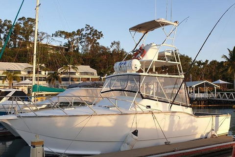 Full Day Fishing Charter Airlie Beach Whitsundays - Accommodation NT 3