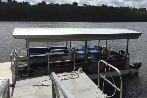 IMAX Private Transfer 7 Guests Cairns Airport To Hotels In Port Douglas - Accommodation NT 3