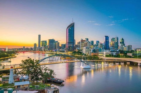 Brisbane Airport Transfers : Brisbane To Brisbane Airport BNE In Luxury Van - NT Tourism 6