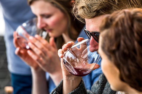 Tasmanian Wine Tour - Accommodation NT 5