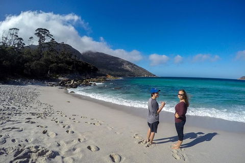 Wineglass Bay Beach Hike - Accommodation NT 22