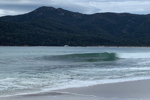 Wineglass Bay Beach Hike - Accommodation NT 11