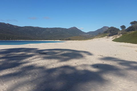 Wineglass Bay Beach Hike - Accommodation NT 23