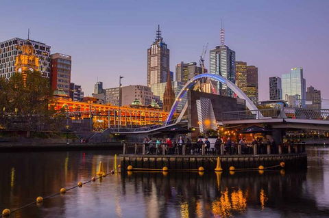 Arrival Private Transfers: Melbourne Airport MEL To Melbourne In Business Car - NT Tourism 6
