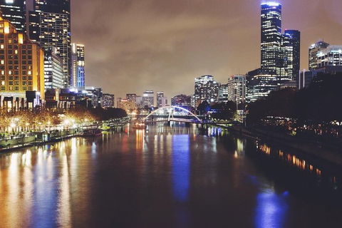 Arrival Private Transfers: Melbourne Airport MEL To Melbourne In Business Car - NT Tourism 7