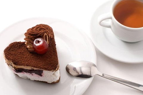 Romance Cruise + Scenic Tour + Beer Tasting + 3 Course Lunch + Hamper - Accommodation NT 1