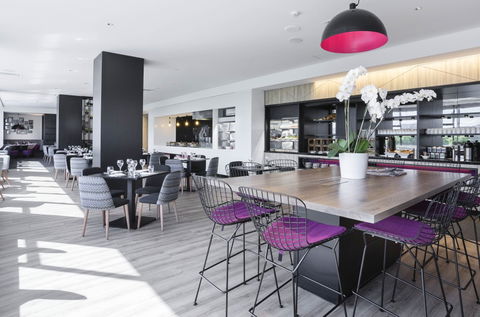 MRepublic Restaurant, Bar And Lounge - Accommodation NT 0