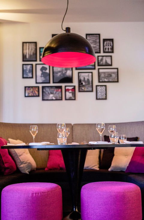 MRepublic Restaurant, Bar And Lounge - Accommodation NT 6