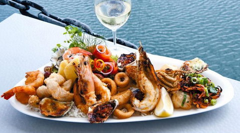 Omeros Bros Seafood Restaurant - Accommodation NT 2