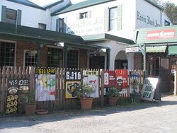 Robin Hood Hotel - Accommodation NT 1