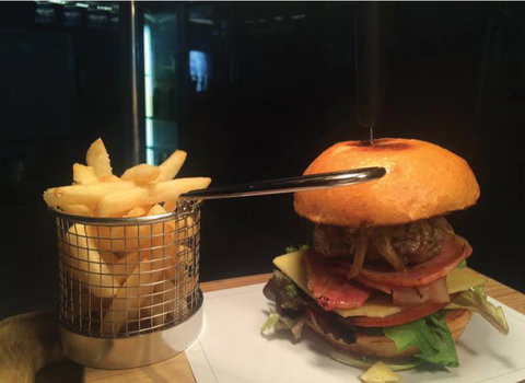 Hellenic Club - Accommodation NT 4